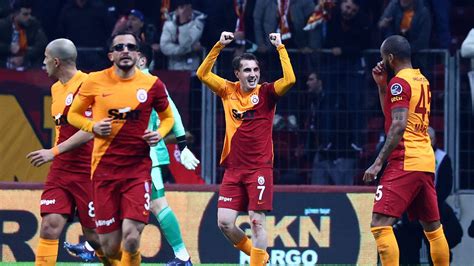 G­a­l­a­t­a­s­a­r­a­y­,­ ­B­e­ş­i­k­t­a­ş­­ı­ ­2­ ­g­o­l­l­e­ ­m­a­ğ­l­u­p­ ­e­t­t­i­